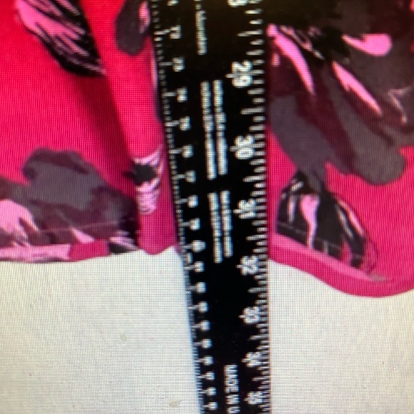 Lane Bryant Floral Blouse w/Lace Detailed Flare Sleeve Tunic - NWT - Size 26/28 - Picture 5 of 15